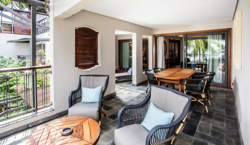 Royal Palm Hires 7369